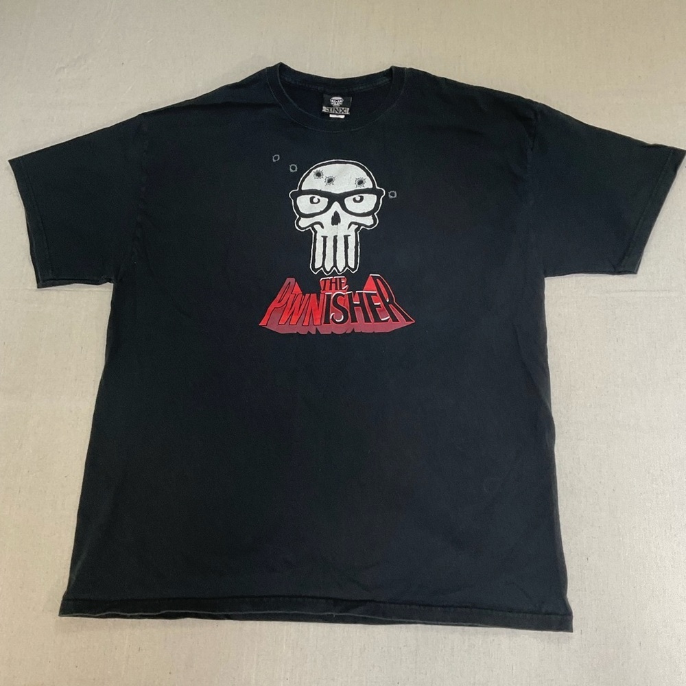 JINX XL Graphic Men’s Tee-Doom skull x Pinsher Parody -Music and gamer crossover